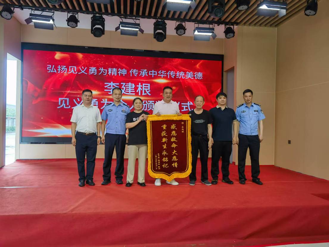 f51083ccb895c3192f72ab1c5cfdb179